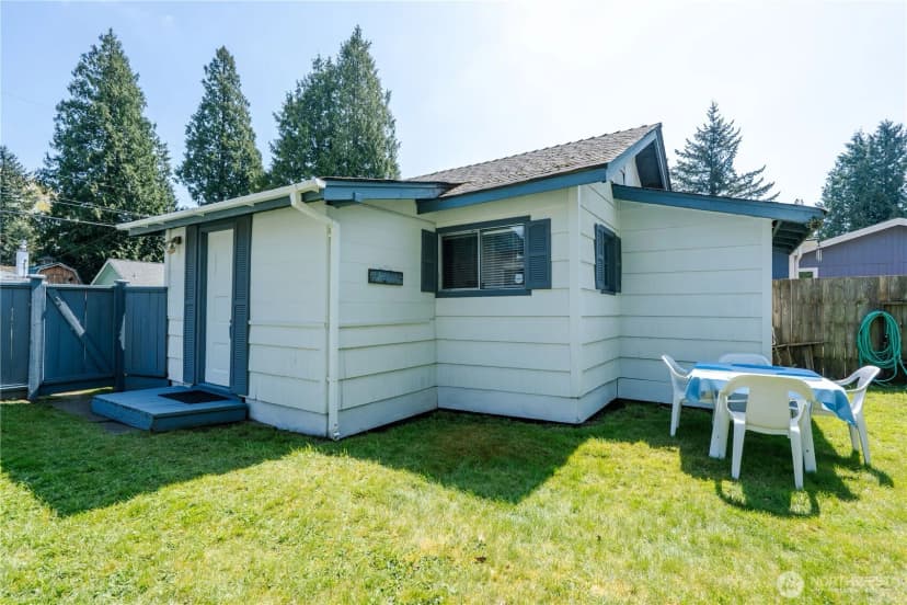 Property photo for 8243 Beachway Drive, Blaine photo 3