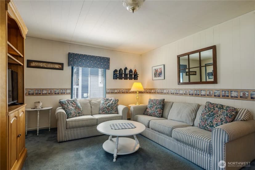 Property photo for 8243 Beachway Drive, Blaine photo 9