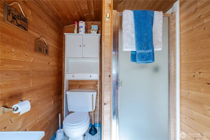 Property photo for 8243 Beachway Drive, Blaine photo 15