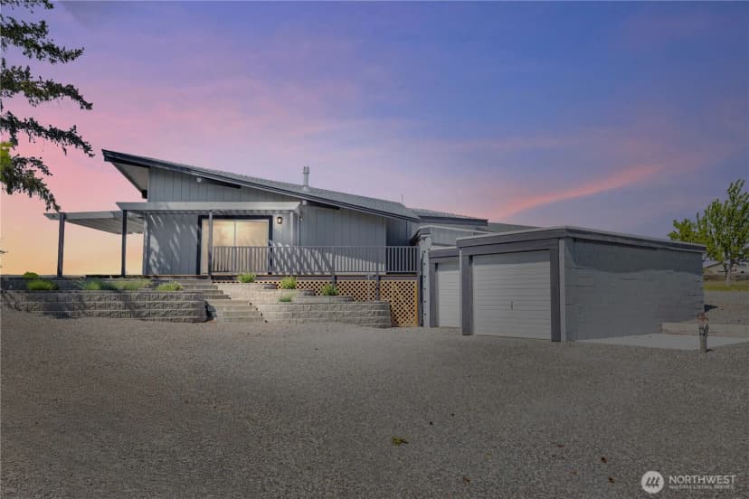 Property photo for 412 Apple Place Sw, Mattawa