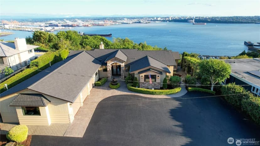 Property photo for 4702 Browns Point Boulevard Ne, Tacoma photo 5