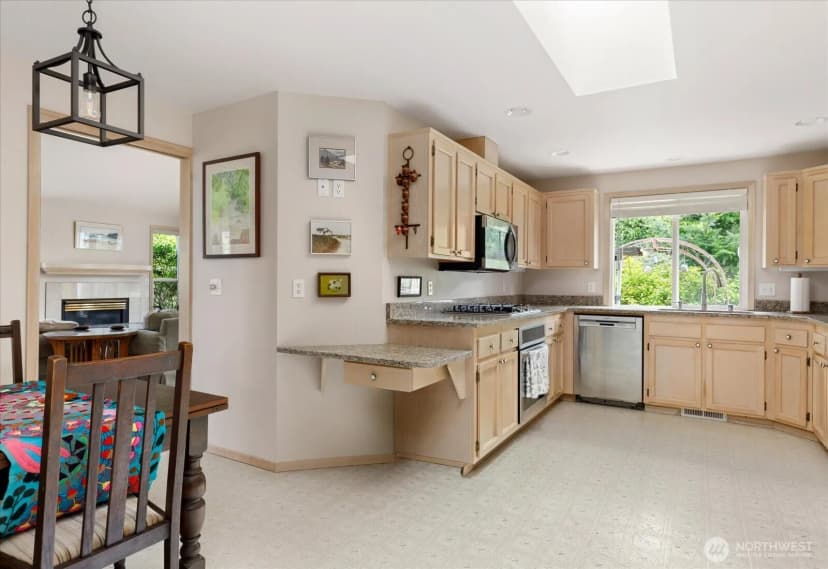Property photo for 2475 Sw Talon Loop, Oak Harbor photo 14