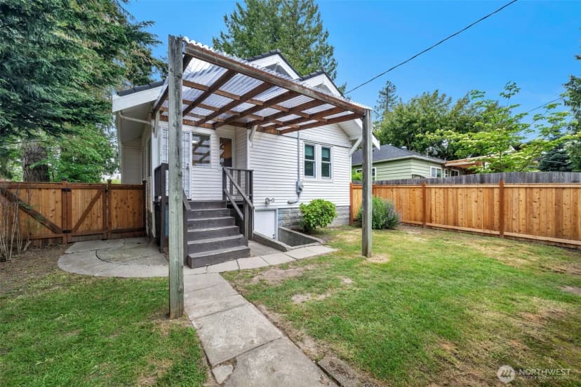 Property photo for 3551 Sw 99th Street, Seattle photo 36