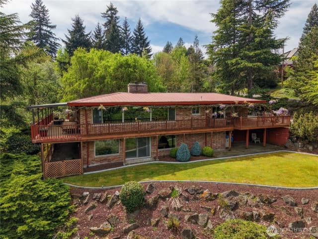 Property photo for 1243 25th Street Se, Puyallup photo 2