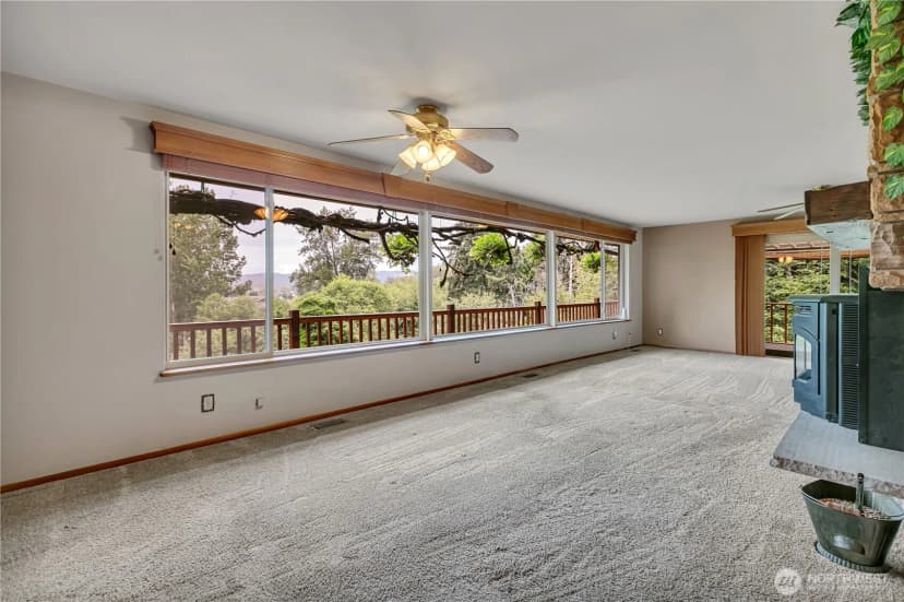 Property photo for 1243 25th Street Se, Puyallup photo 11