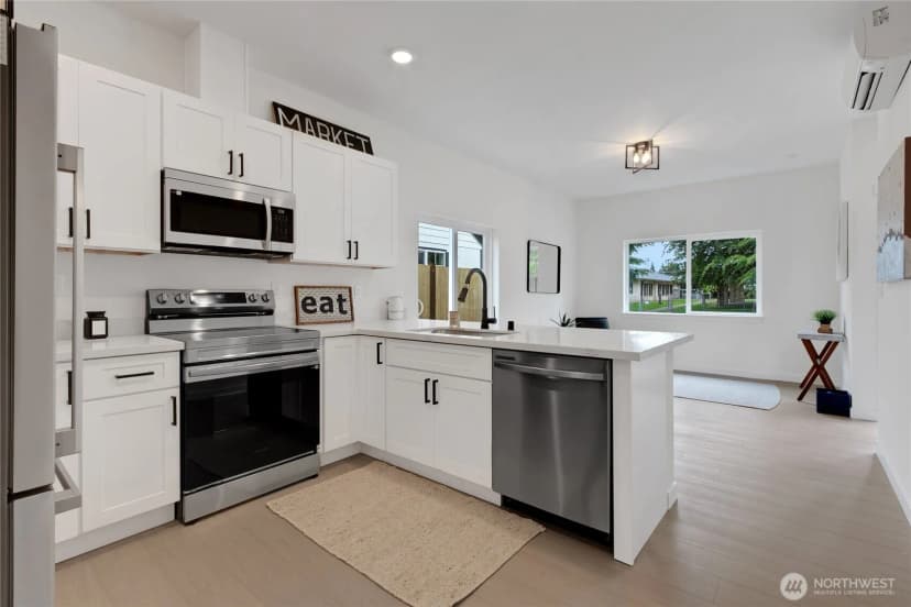Property photo for 9420 S D St #2, Tacoma photo 8