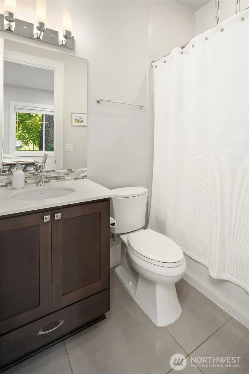 Property photo for 4525 90th Avenue Se, Mercer Island photo 8