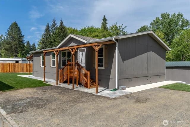 Property photo for 101 Sir Lancelot Drive, Castle Rock photo 4