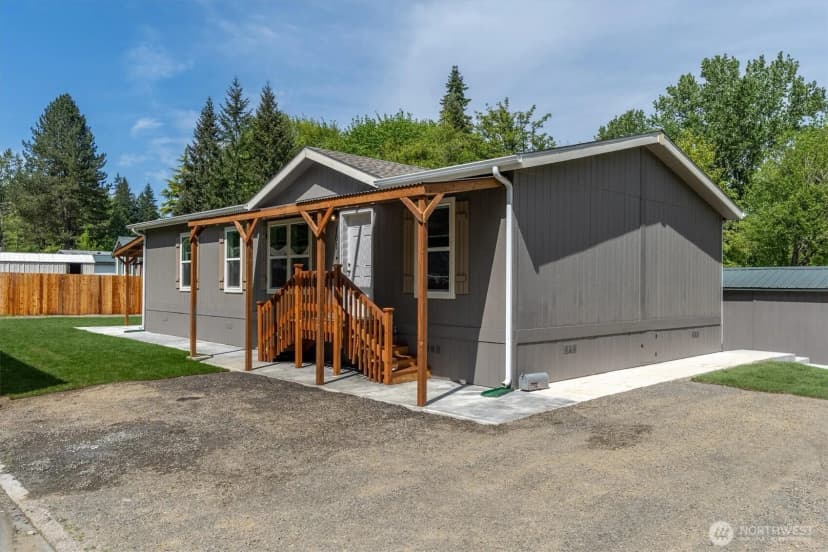 Property photo for 101 Sir Lancelot Drive, Castle Rock photo 4