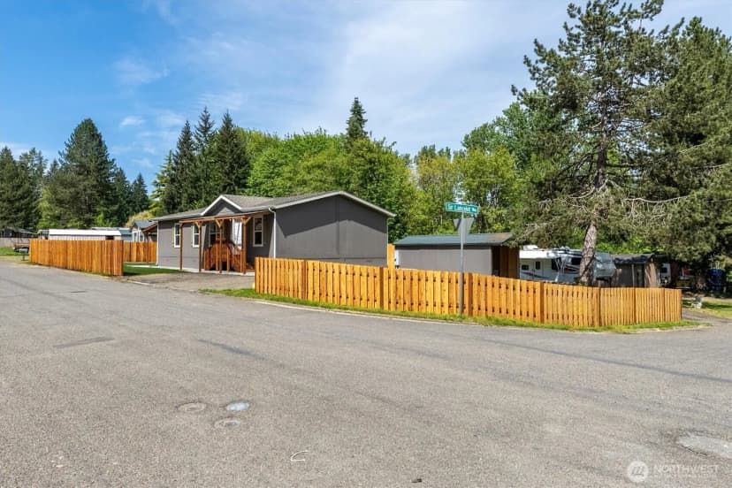 Property photo for 101 Sir Lancelot Drive, Castle Rock photo 3