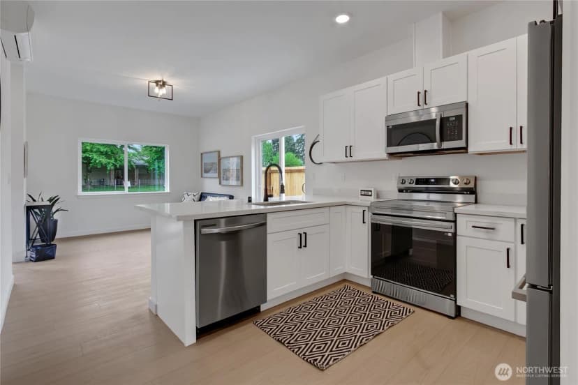 Property photo for 9420 S D St #3, Tacoma photo 8