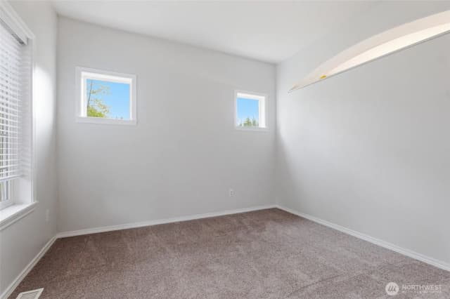 Property photo for 29115 69th Avenue S, Roy photo 4
