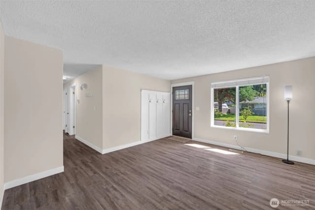 Property photo for 30141 3rd Place Sw, Federal Way photo 4