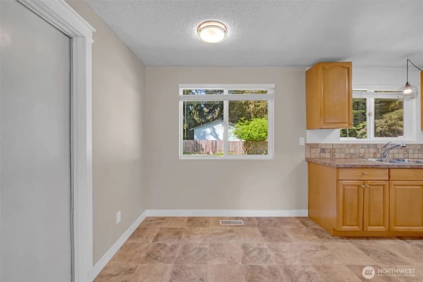 Property photo for 30141 3rd Place Sw, Federal Way photo 10