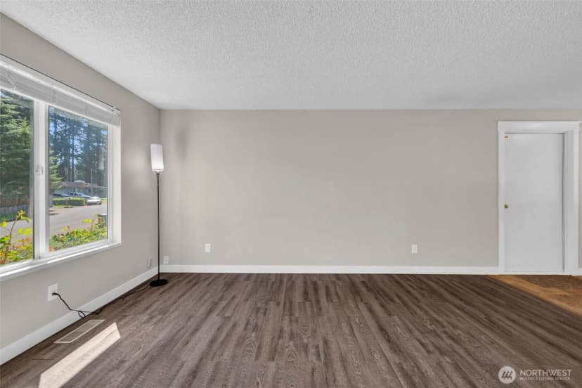 Property photo for 30141 3rd Place Sw, Federal Way photo 8
