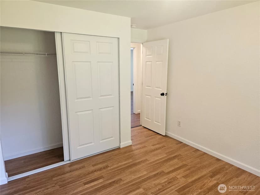 Property photo for 727 Tipsoo Loop S, Rainier photo 28