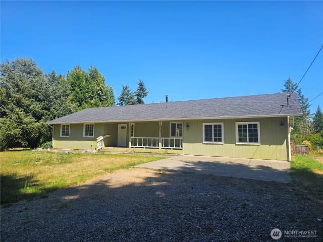 Property photo for 727 Tipsoo Loop S, Rainier