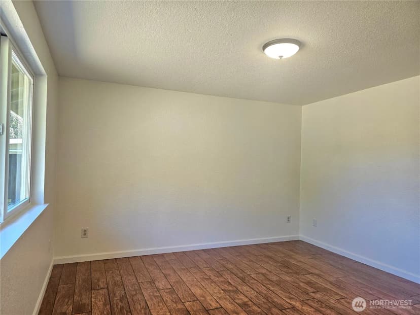 Property photo for 727 Tipsoo Loop S, Rainier photo 31