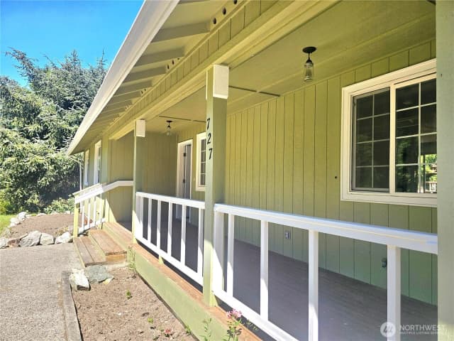 Property photo for 727 Tipsoo Loop S, Rainier photo 4