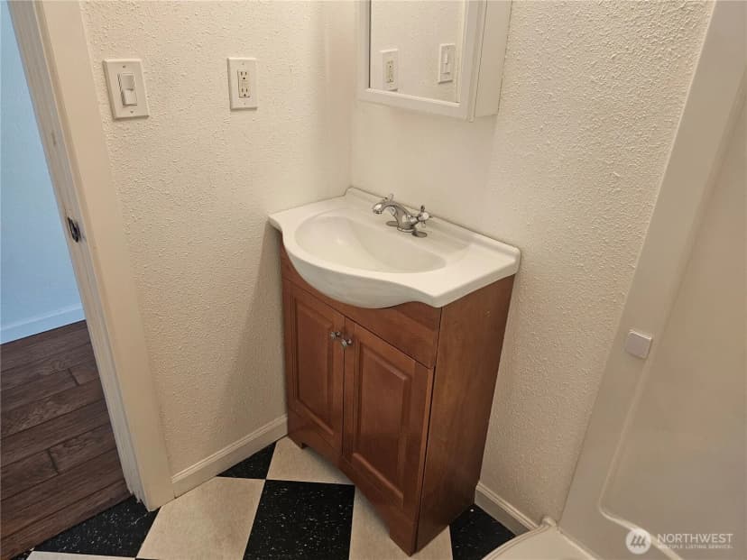 Property photo for 727 Tipsoo Loop S, Rainier photo 23