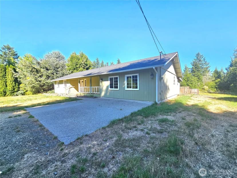 Property photo for 727 Tipsoo Loop S, Rainier photo 2