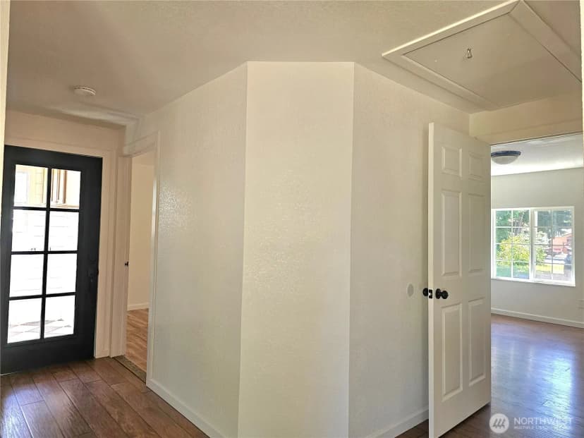 Property photo for 727 Tipsoo Loop S, Rainier photo 18
