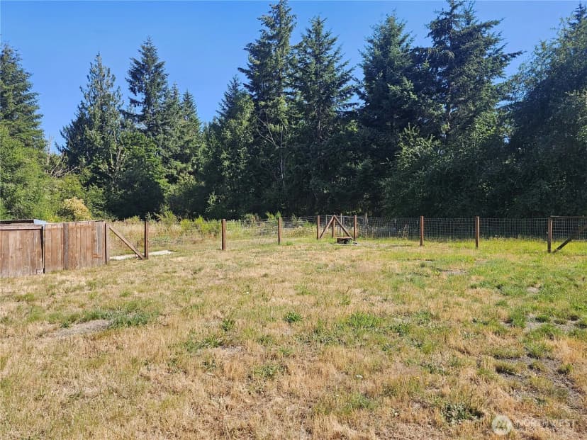 Property photo for 727 Tipsoo Loop S, Rainier photo 37
