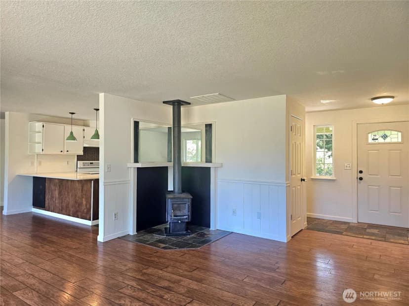 Property photo for 727 Tipsoo Loop S, Rainier photo 14