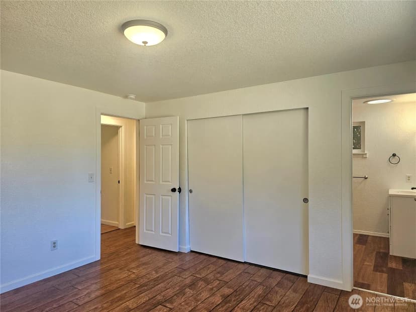 Property photo for 727 Tipsoo Loop S, Rainier photo 30