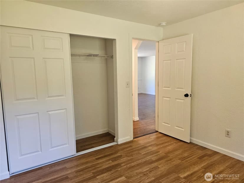 Property photo for 727 Tipsoo Loop S, Rainier photo 26