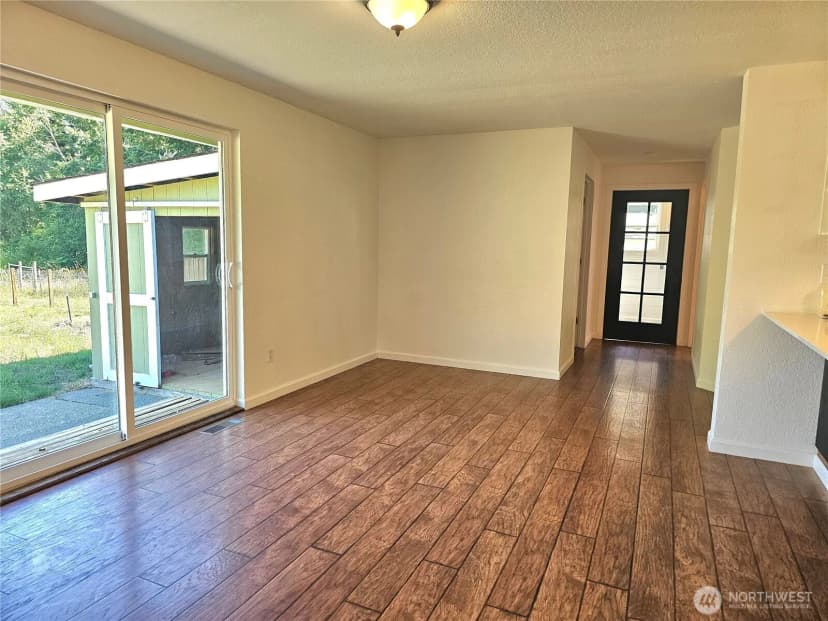 Property photo for 727 Tipsoo Loop S, Rainier photo 16