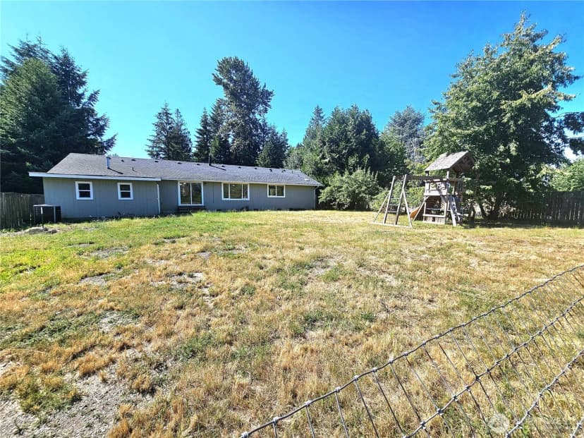 Property photo for 727 Tipsoo Loop S, Rainier photo 38