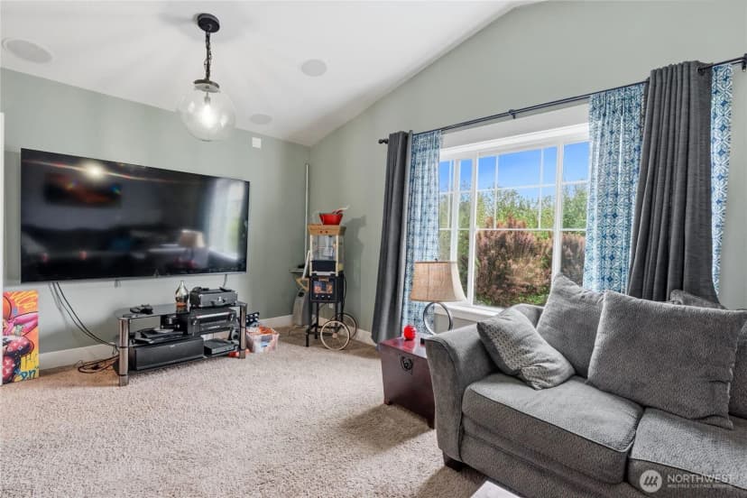 Property photo for 13732 3rd Street Se, Snohomish photo 9