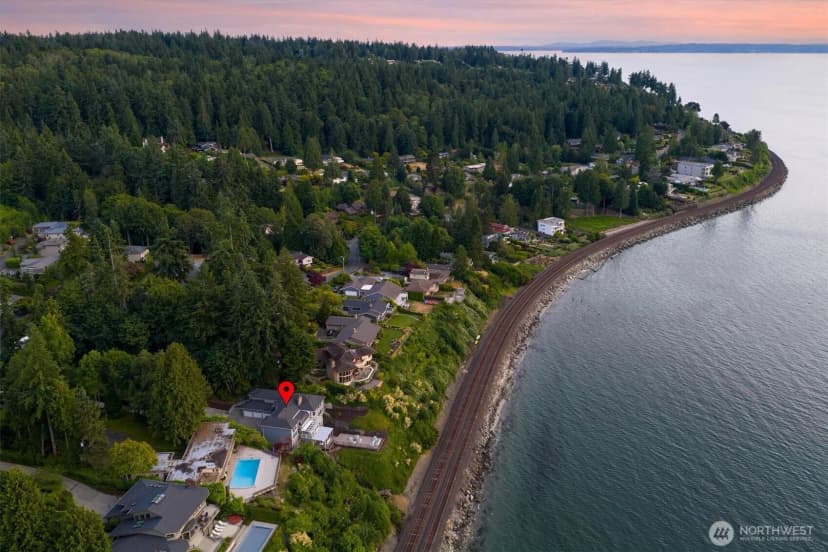 Property photo for 8001 Talbot Road, Edmonds photo 39