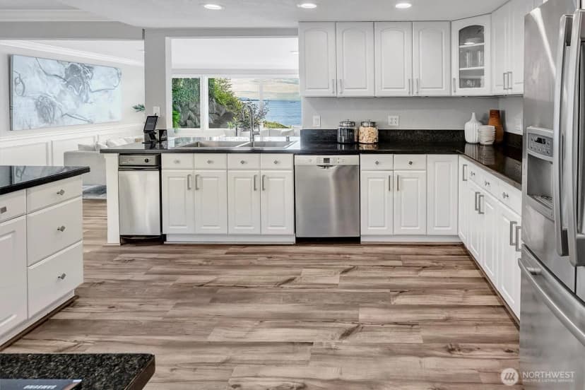 Property photo for 8001 Talbot Road, Edmonds photo 13