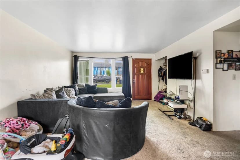 Property photo for 125 E 60th Street, Tacoma photo 4