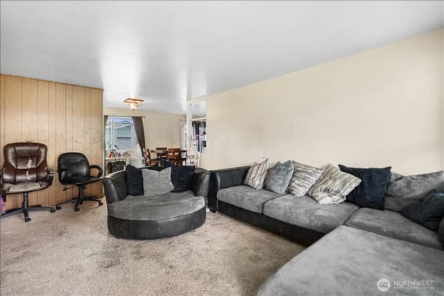 Property photo for 125 E 60th Street, Tacoma photo 3