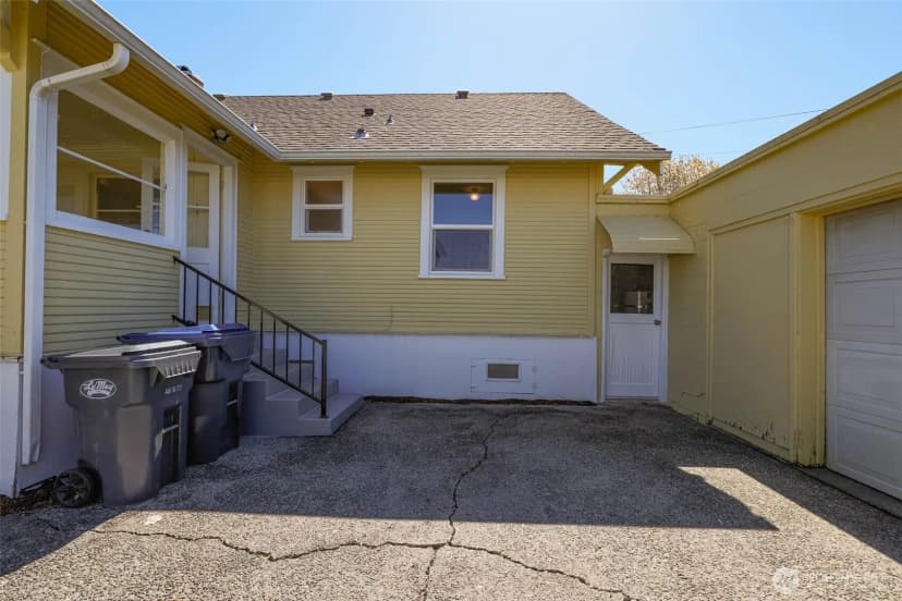 Property photo for 1320 4th Street, Cosmopolis photo 7