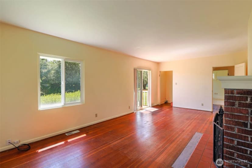 Property photo for 1320 4th Street, Cosmopolis photo 10