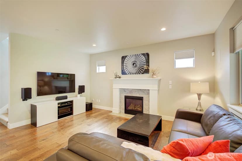 Property photo for 11627 21st Avenue Sw, Burien photo 12