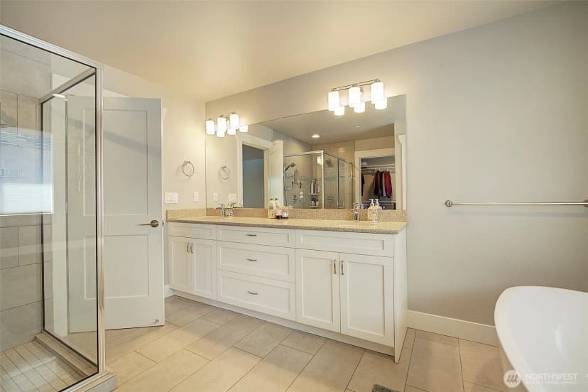 Property photo for 11627 21st Avenue Sw, Burien photo 20