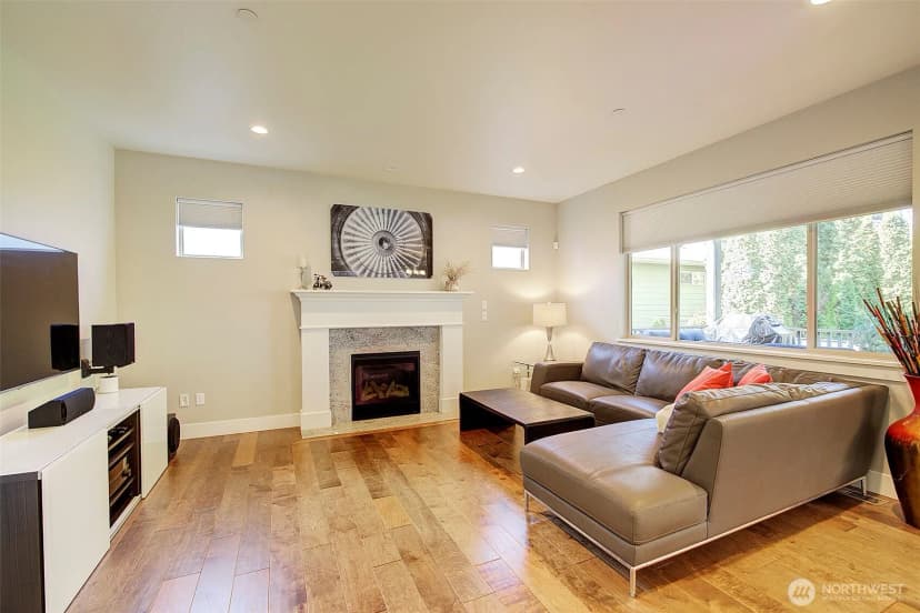 Property photo for 11627 21st Avenue Sw, Burien photo 13