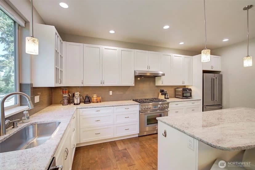 Property photo for 11627 21st Avenue Sw, Burien photo 9