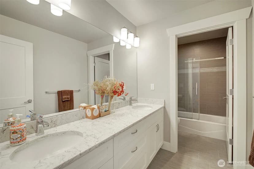 Property photo for 11627 21st Avenue Sw, Burien photo 25