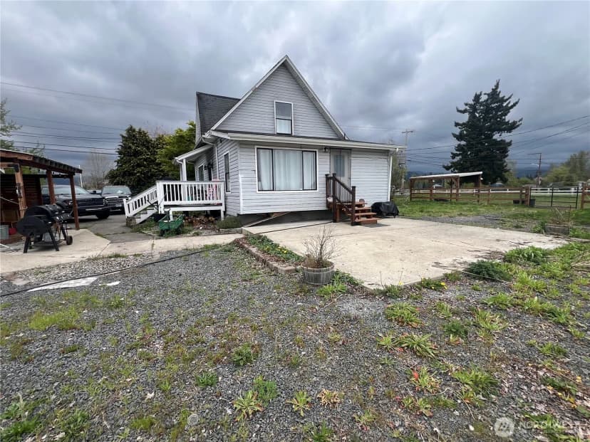 Property photo for 46319 244th Avenue Se, Enumclaw photo 2