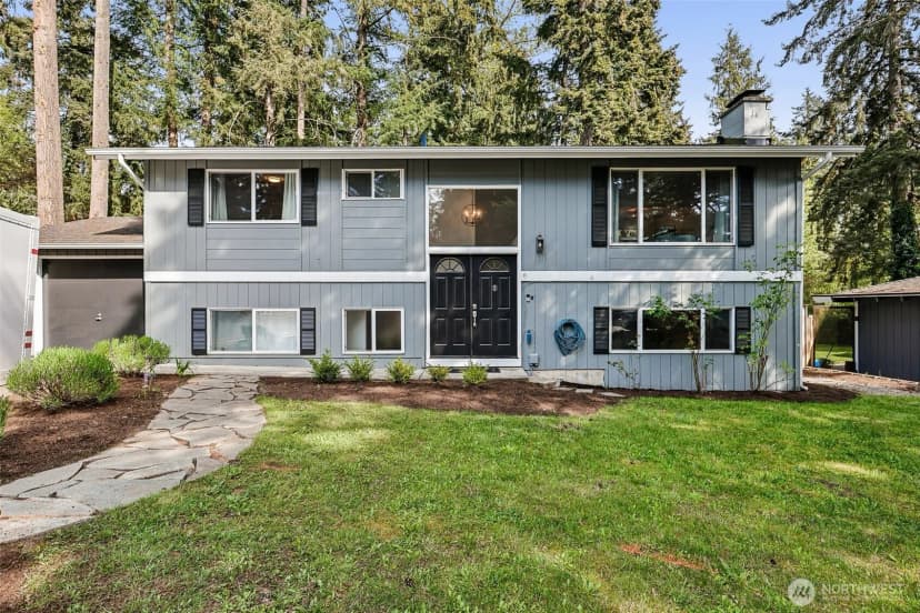 Property photo for 20917 22nd Avenue W, Lynnwood photo 2