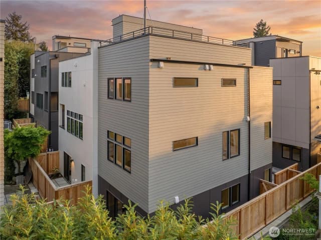 Property photo for 1412 A N 47th Street, Seattle