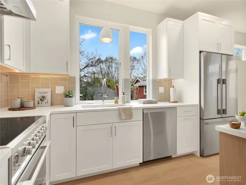 Property photo for 1412 A N 47th Street, Seattle photo 13