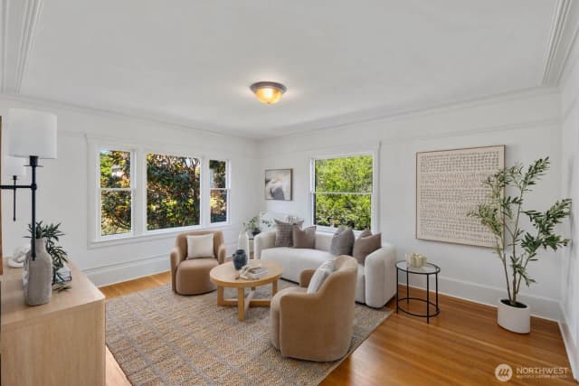 Property photo for 1902 Bigelow Avenue N #304, Seattle photo 4