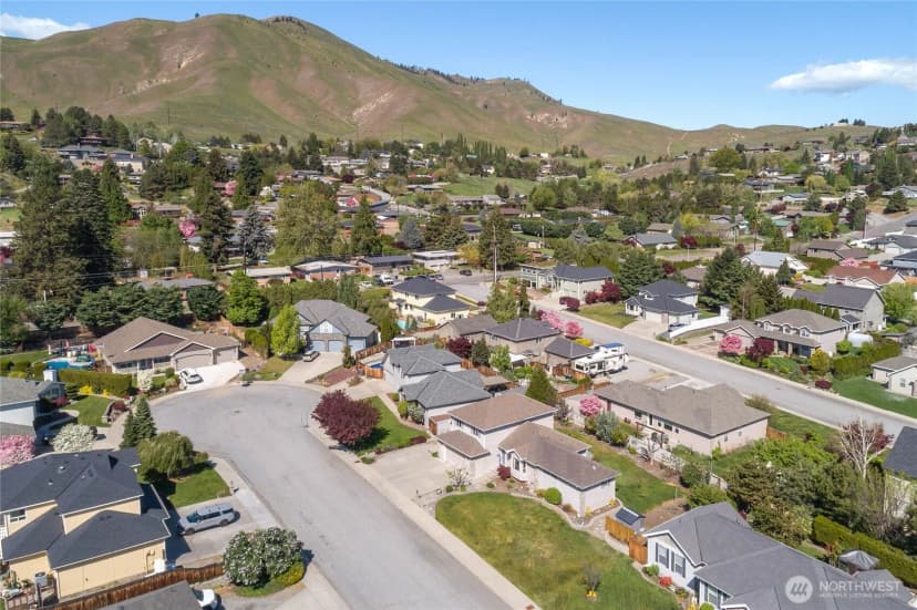 Property photo for 2207 Ashley Brooke, Wenatchee photo 14